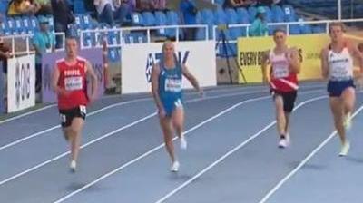 L’avventura horror di Alberto Nonino ai Mondiali U20 di atletica leggera: l’italiano finisce ultimo nei 400m… perché il suo pene gli spunta fuori dai pantaloncini.