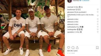 Neymar celebrates with 26 women in Brazil: PHOTOS