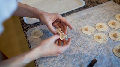 Recette de peinture au doigt avec les ingrédients de votre cuisine 